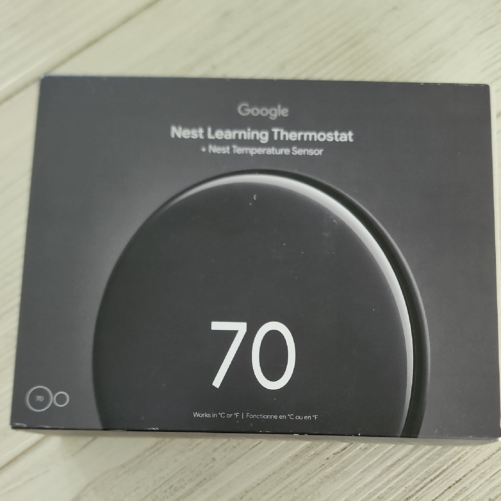 NIB 4th Gen Google Nest Learning Thermostat & Temperature Sensor in Dark Gray